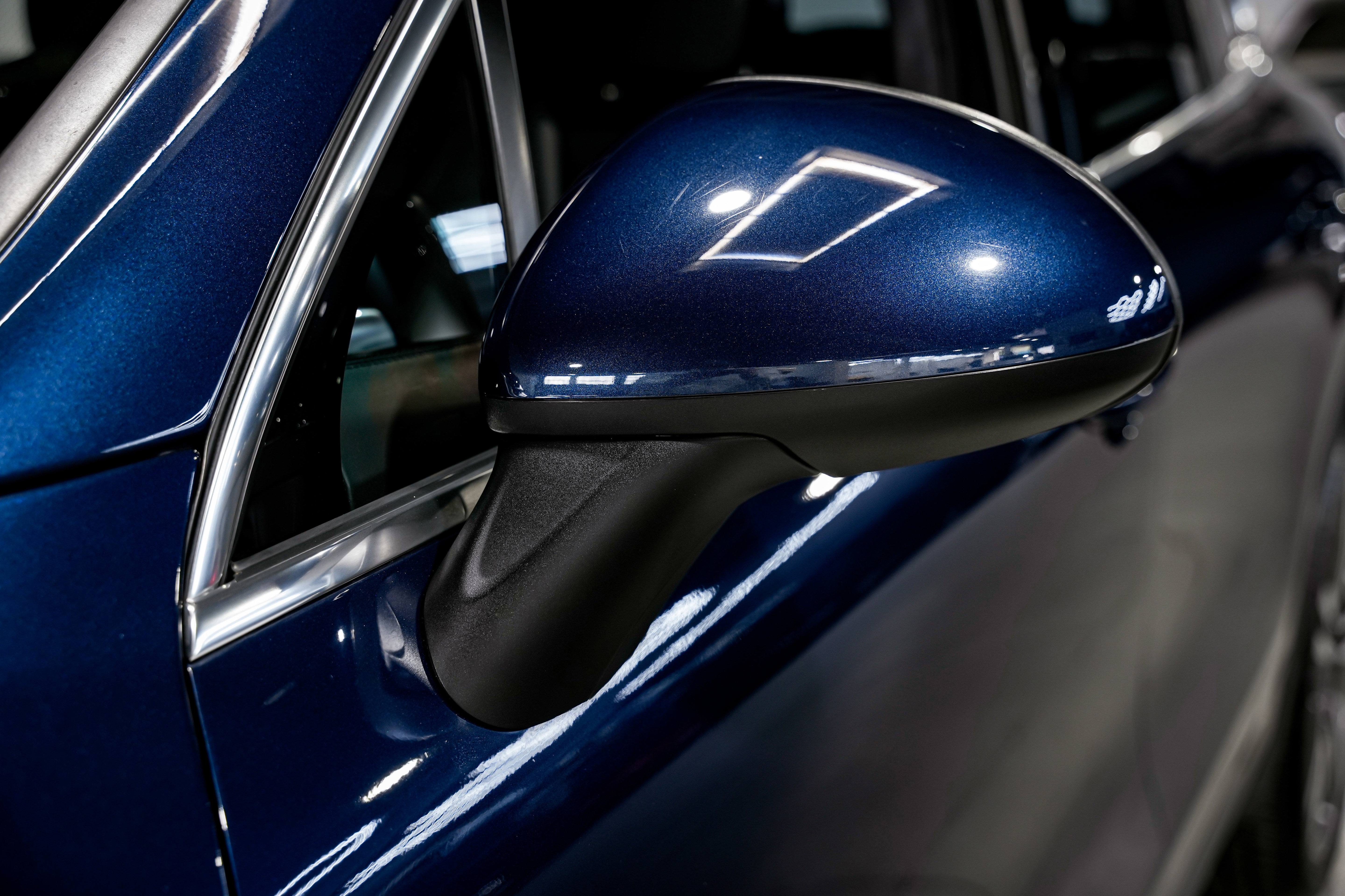 Used 2012 Porsche Cayenne Turbo image 40