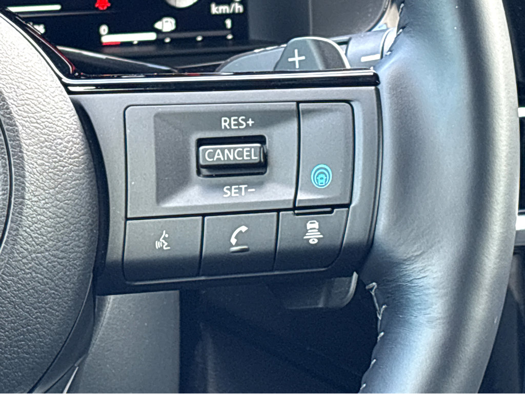 Certified 2025 Nissan Pathfinder Platinum image 15