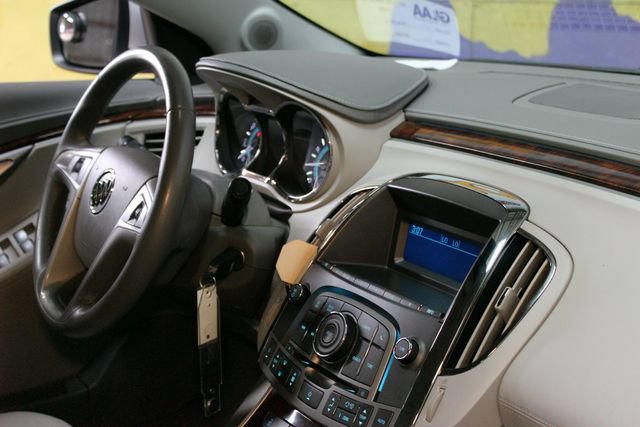 Used 2011 Buick LaCrosse CX FWD image 12