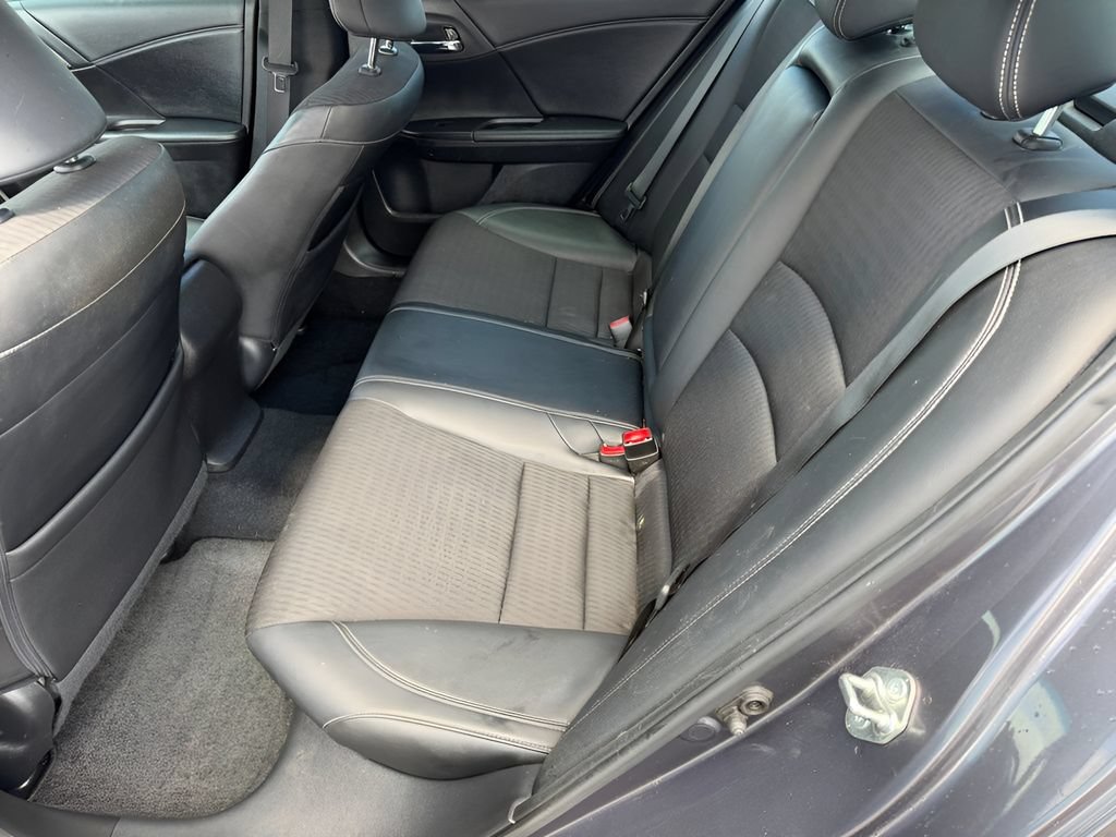 Used 2017 Honda Accord Sport image 13