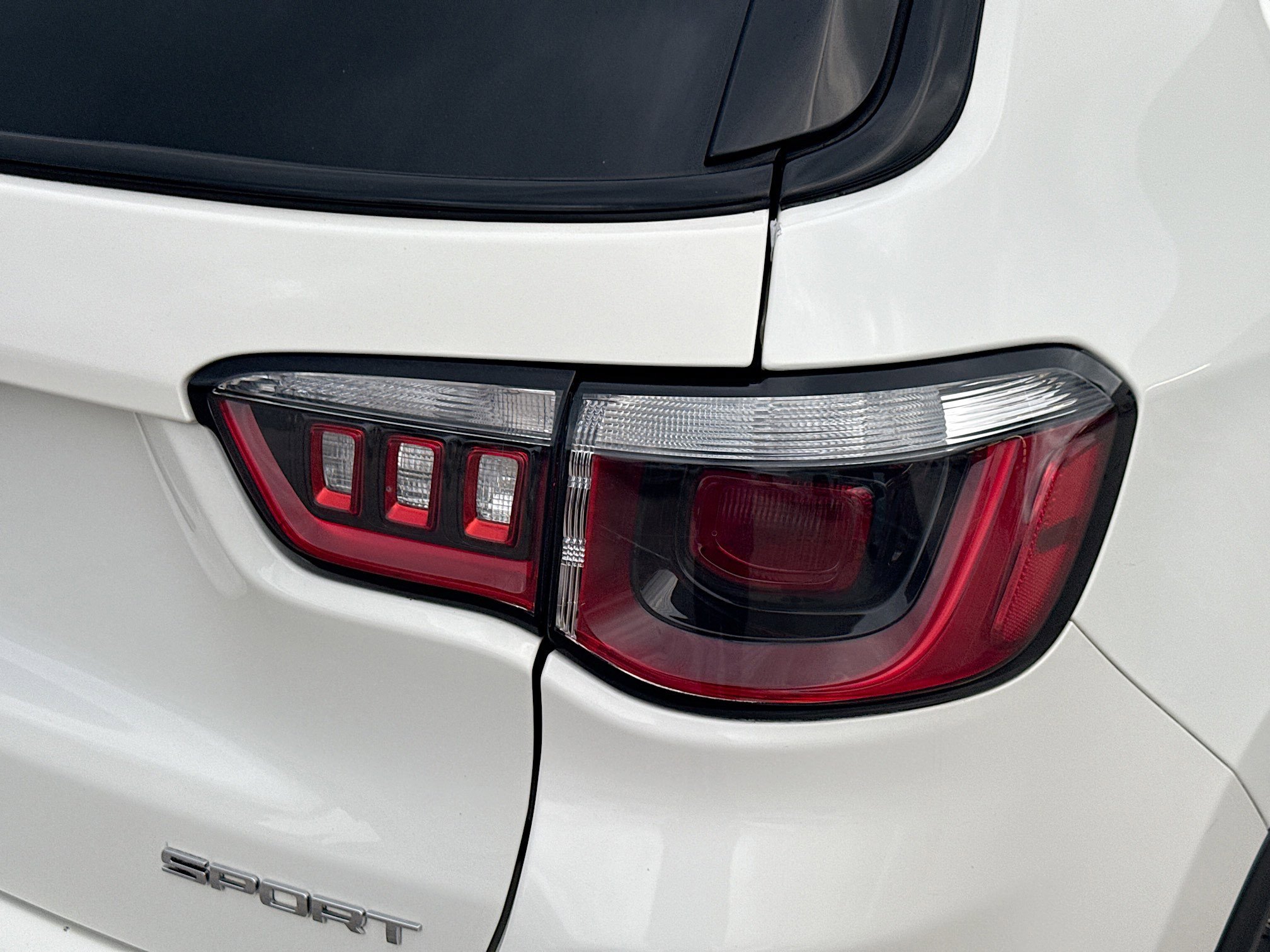 Used 2018 Jeep Compass Sport image 27