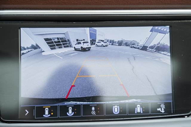 Used 2020 Buick Enclave Avenir w/ Avenir Technology Package AWD/4WD image 47