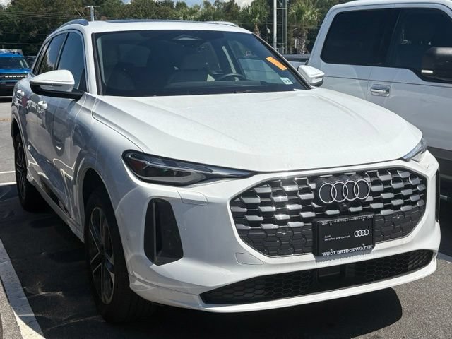 Used 2025 Audi Q5 Premium w/ Convenience Package AWD/4WD image 5