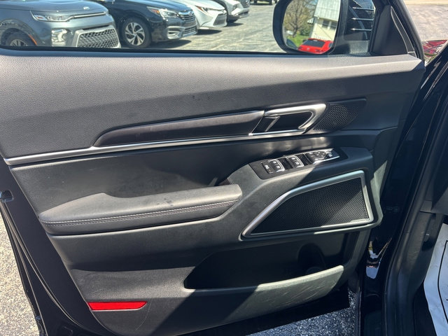 Used 2025 Kia Telluride S FWD image 11