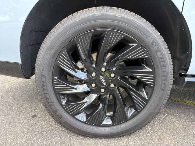 New 2025 Lincoln Navigator L Reserve w/ Jet Appearance Package AWD/4WD image 20