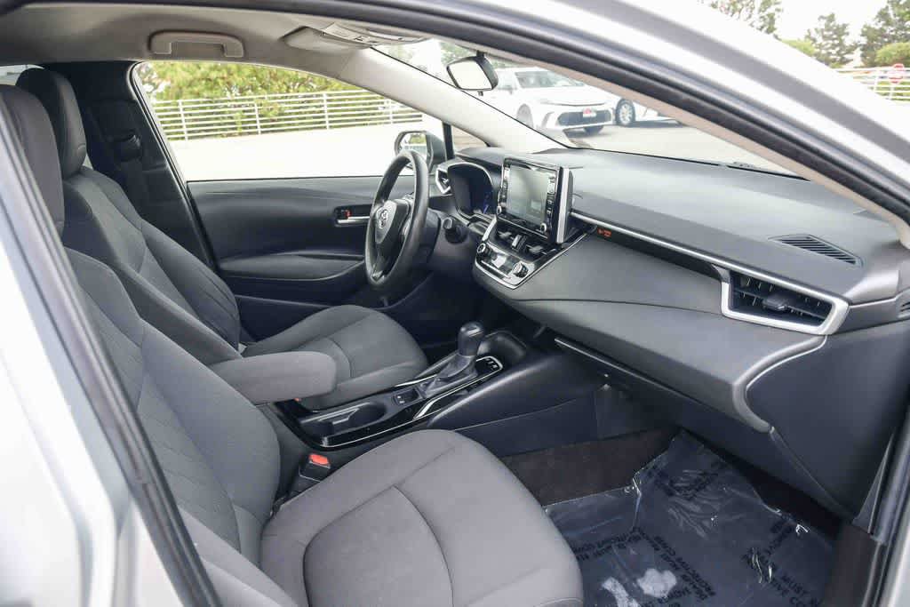 Used 2021 Toyota Corolla LE w/ Carpet Mat Package (TMS) FWD image 15