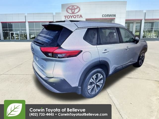 Used 2023 Nissan Rogue SV w/ SV Premium B Package image 2