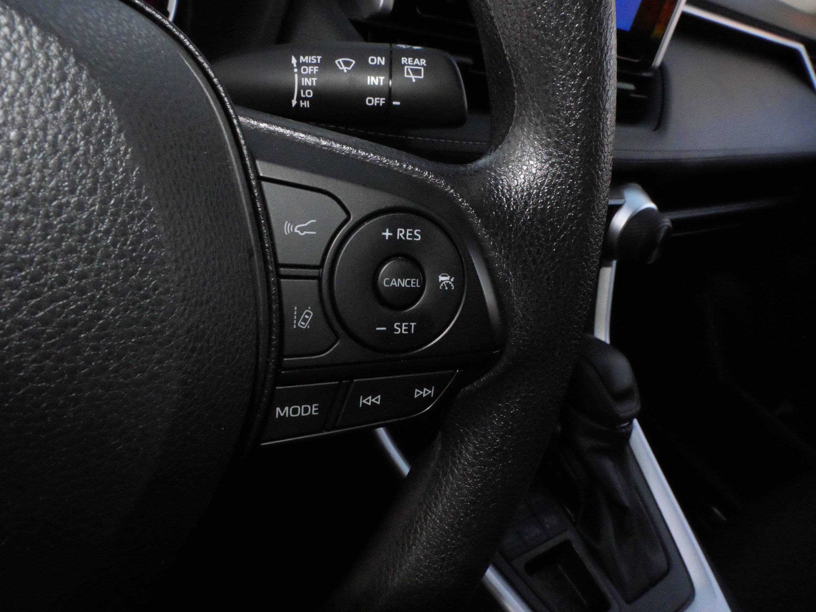 Certified 2025 Toyota RAV4 LE AWD/4WD image 26