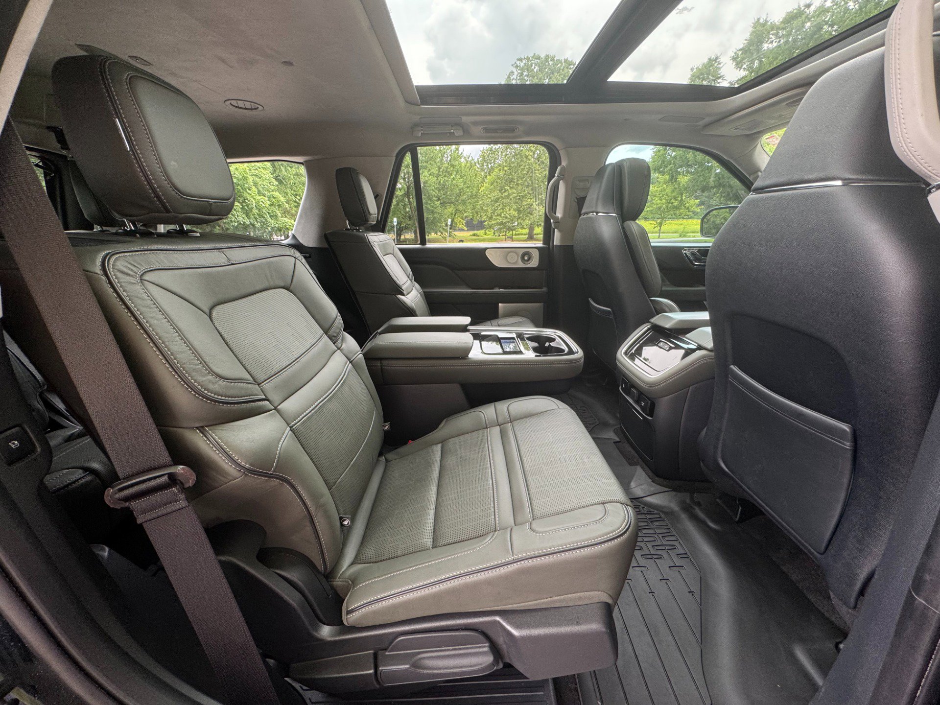Used 2022 Lincoln Navigator Black Label image 43