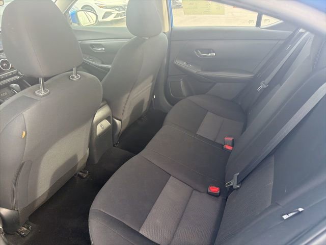 Used 2023 Nissan Sentra SV image 9