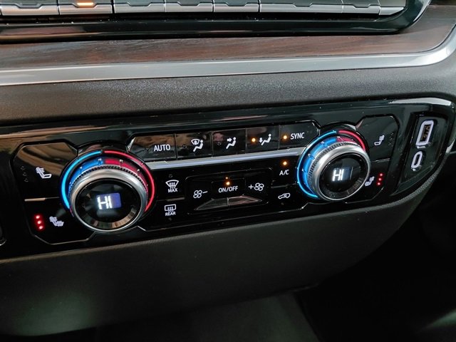 Certified 2025 GMC Sierra 1500 SLT image 33