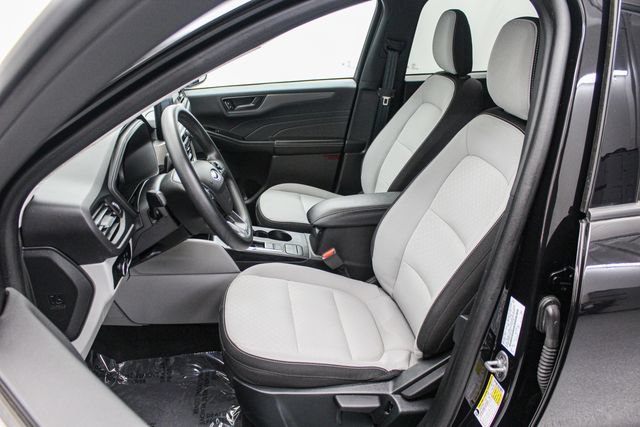 Certified 2025 Ford Escape Active AWD/4WD image 13