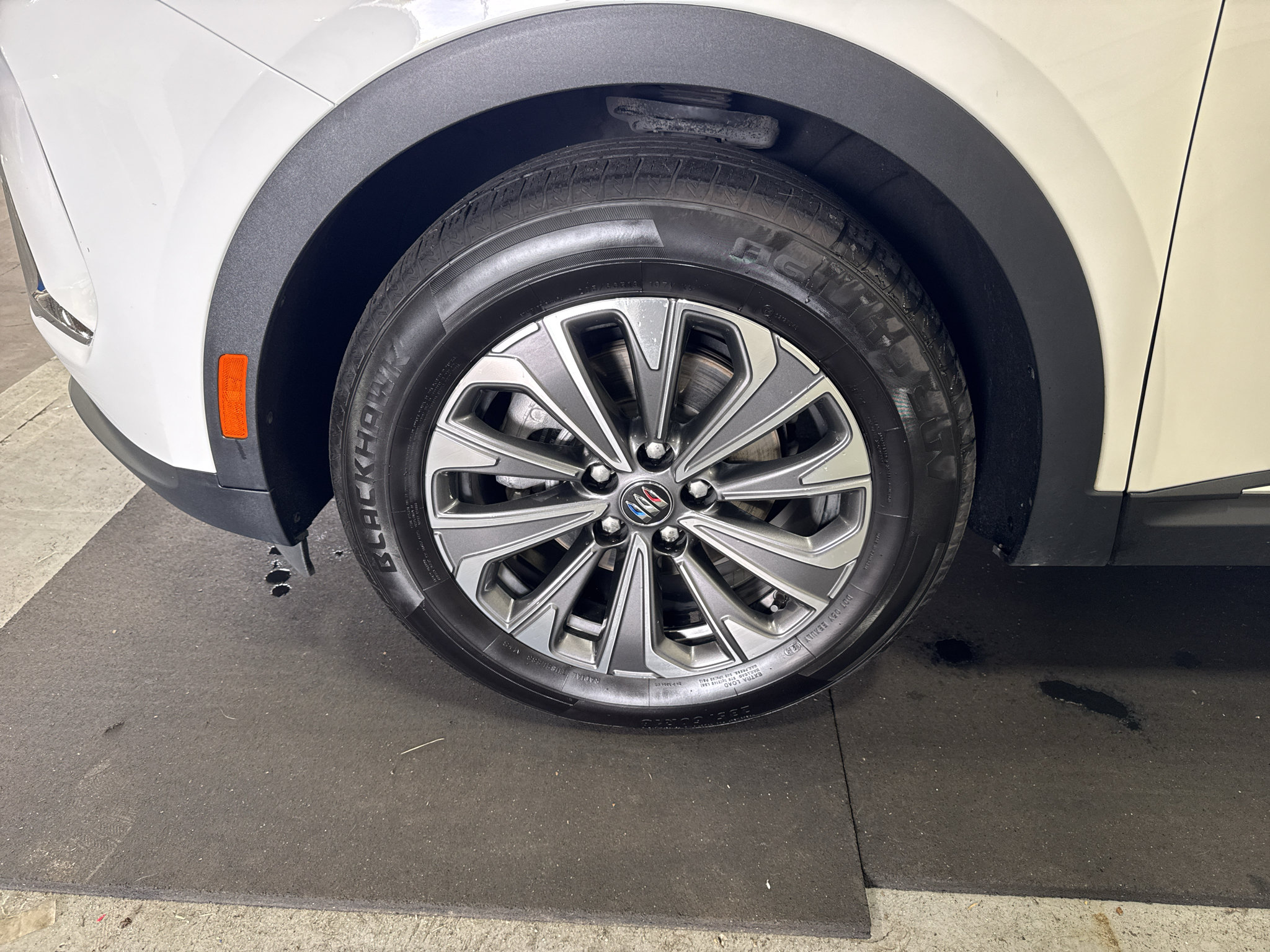 Certified 2024 Buick Envision Preferred AWD/4WD image 25