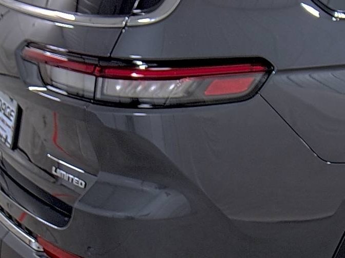 New 2025 Jeep Grand Cherokee L Limited w/ Luxury Tech Group II image 13