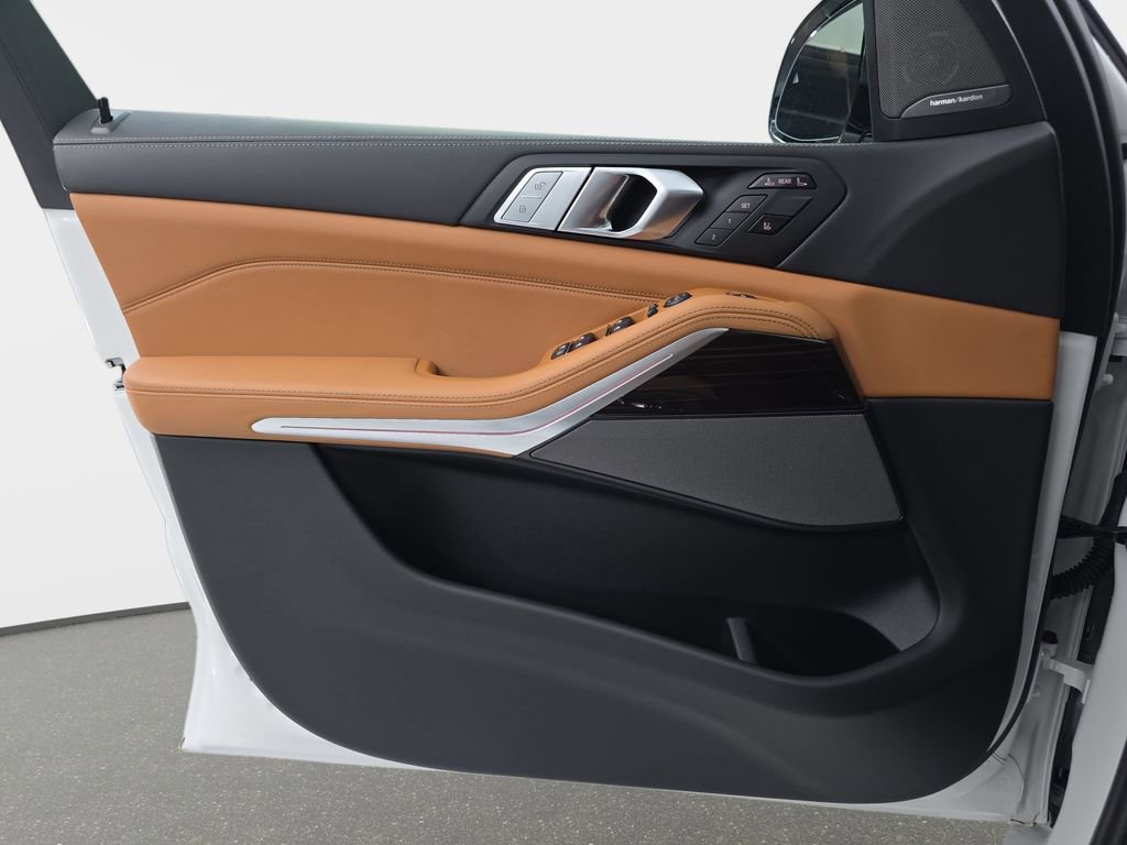 New 2026 BMW X7 xDrive40i w/ M Sport Package image 27