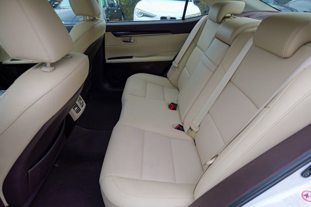 Used 2018 Lexus ES 350 w/ Premier Package image 27