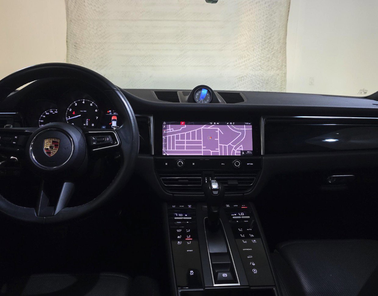 Used 2024 Porsche Macan image 5