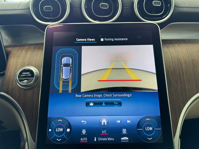 Used 2024 Mercedes-Benz GLC 300 4MATIC image 27