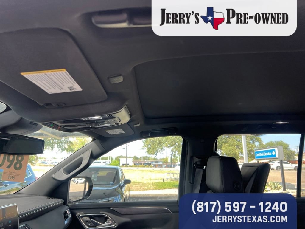 Used 2023 Chevrolet Tahoe Z71 w/ Z71 Off-Road Package AWD/4WD image 9