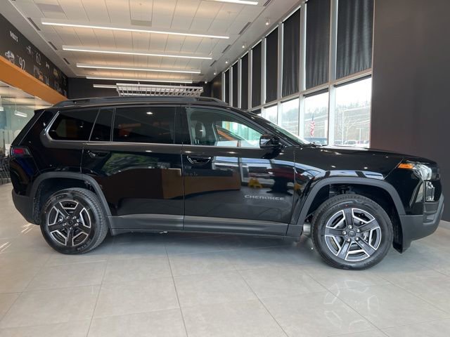 New 2026 Jeep Cherokee Laredo image 2