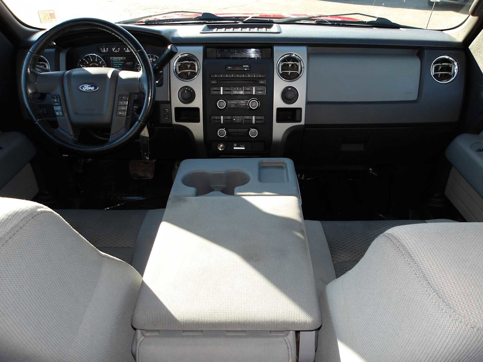 Used 2011 Ford F150 XLT w/ XLT Chrome Pkg image 26