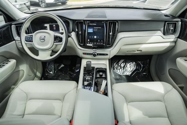 Used 2024 Volvo XC60 T8 Plus w/ Protection Package Premier AWD/4WD image 20