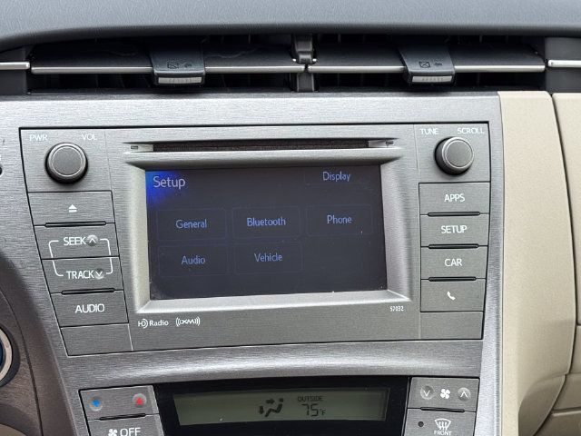 Used 2015 Toyota Prius Three FWD image 18
