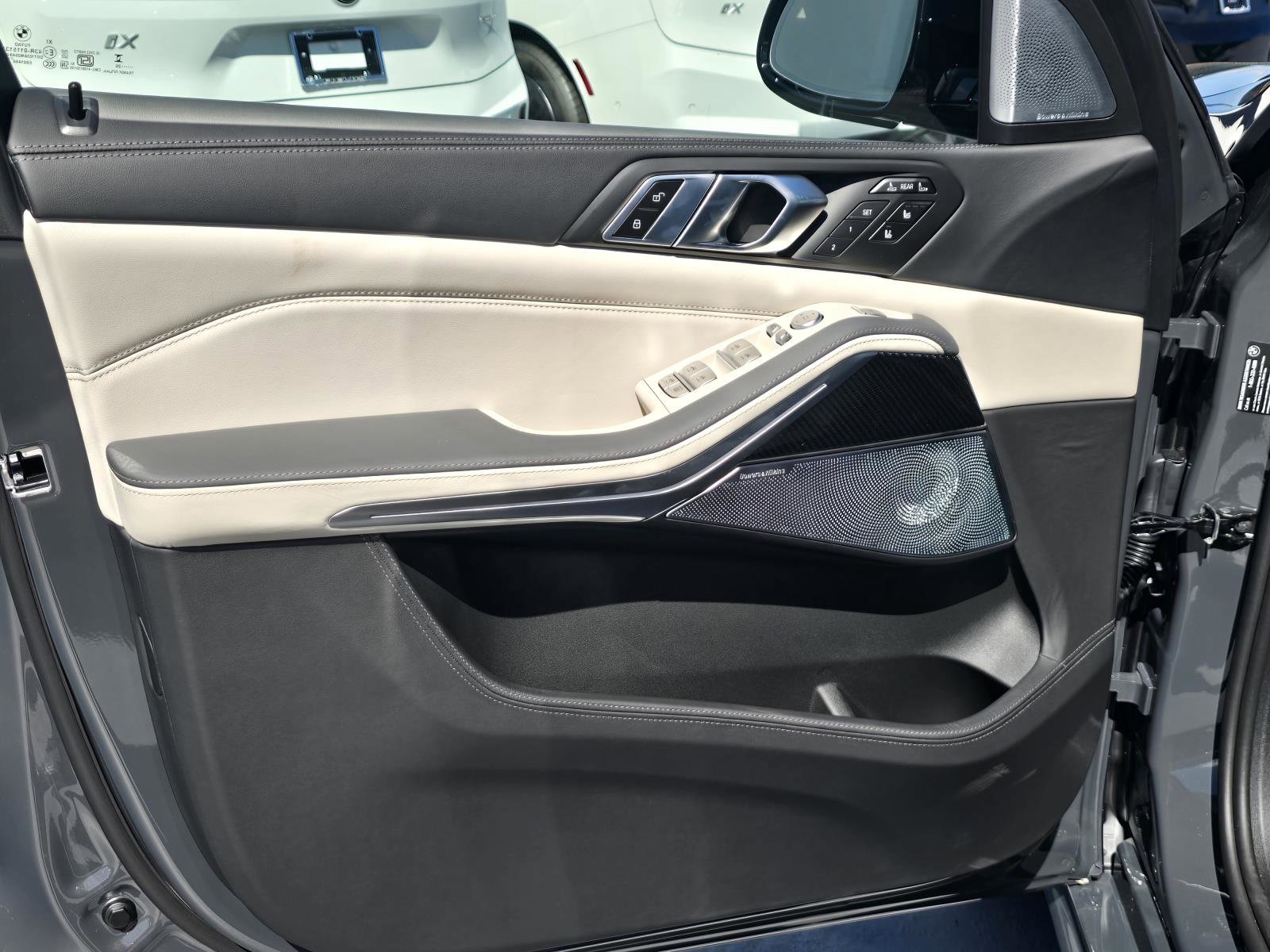 New 2026 BMW ALPINA XB7 image 15