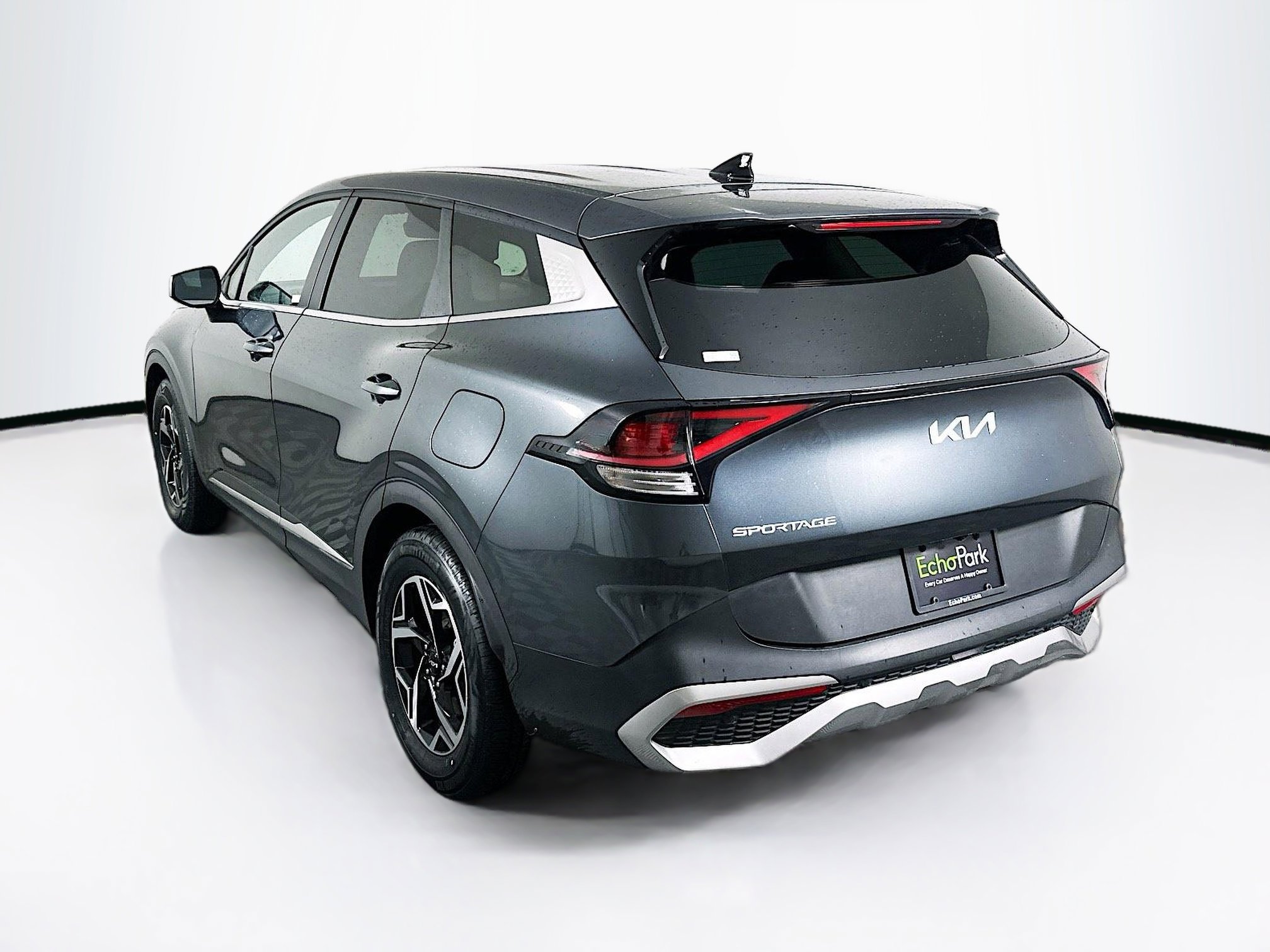 Used 2025 Kia Sportage LX image 5