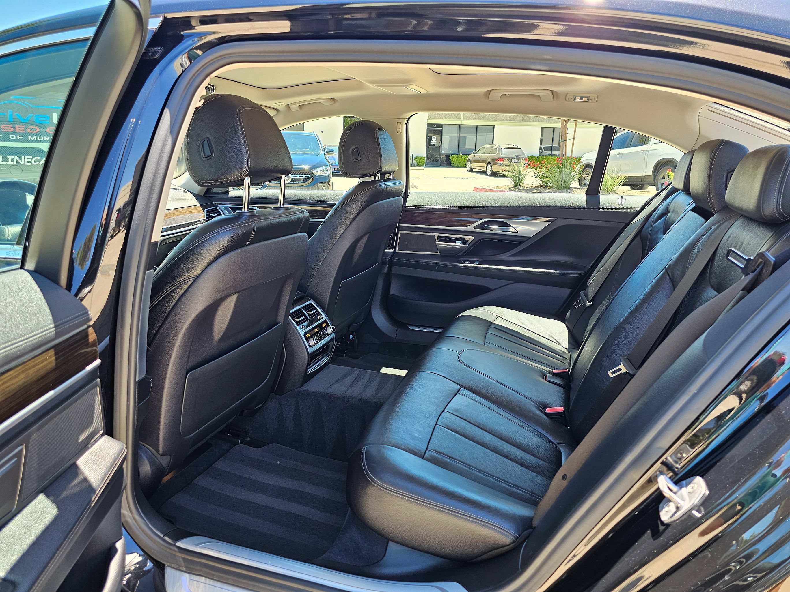 Used 2018 BMW 740i RWD image 22