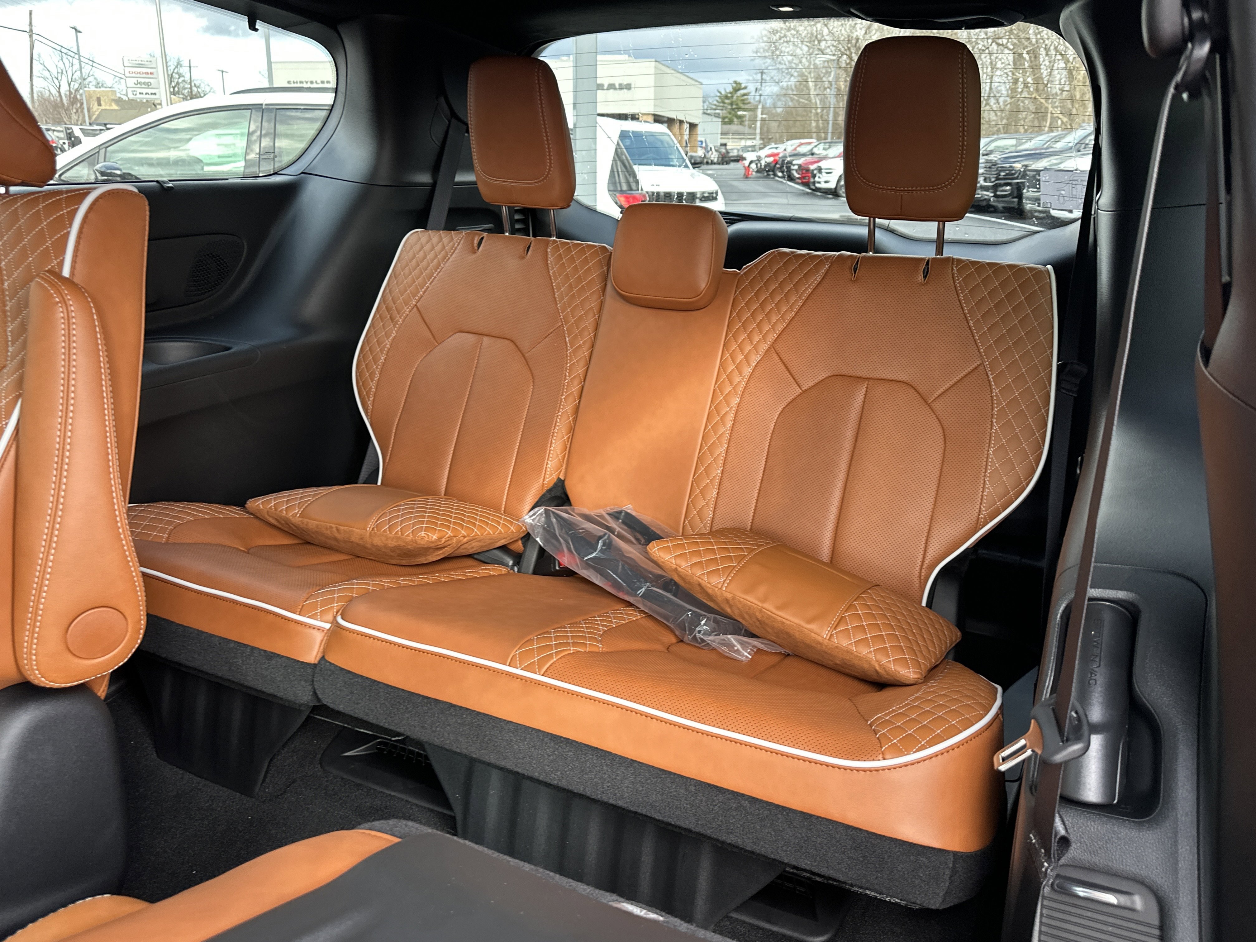 New 2026 Chrysler Pacifica Pinnacle image 31