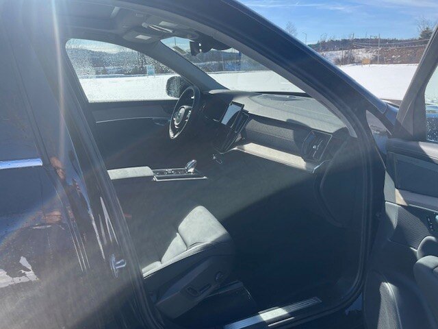 New 2026 Volvo XC90 B6 Plus w/ Protection Package Premier image 9