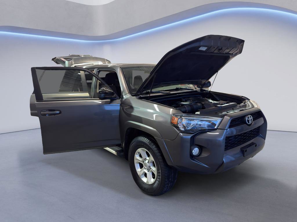 Used 2016 Toyota 4Runner SR5 AWD/4WD image 7