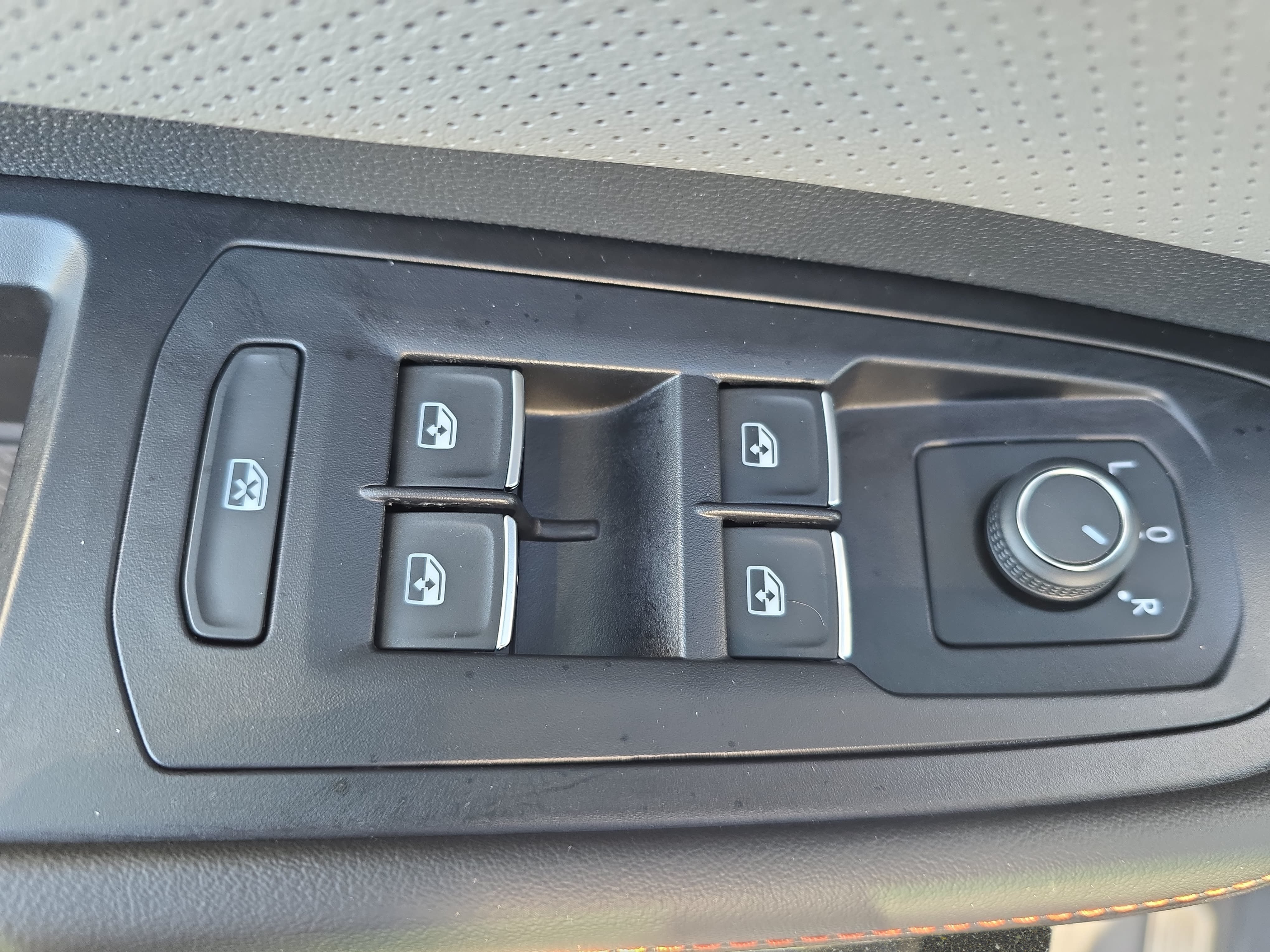 Used 2026 Volkswagen Atlas Peak Edition AWD/4WD image 29