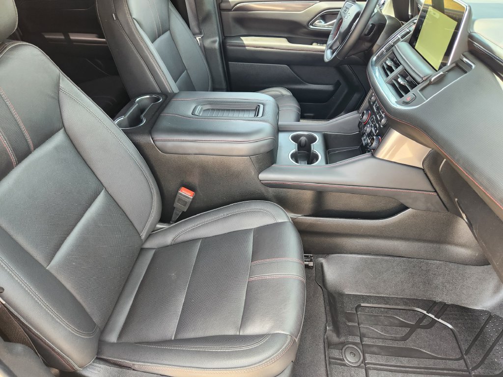 Used 2024 Chevrolet Suburban RST w/ Luxury Package AWD/4WD image 14