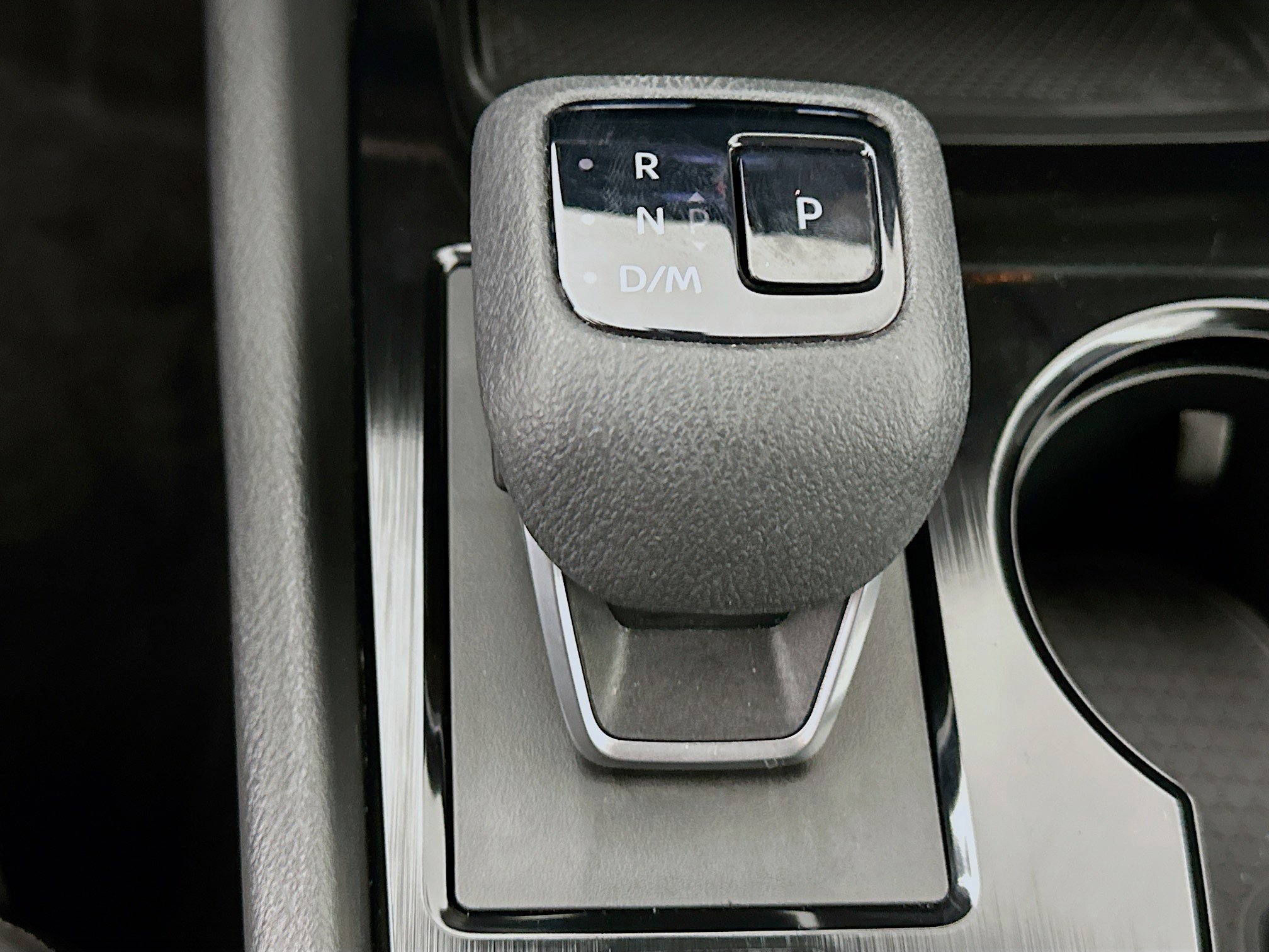 Used 2023 Nissan Rogue SV image 24