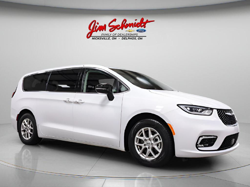 Used 2024 Chrysler Pacifica Touring-L