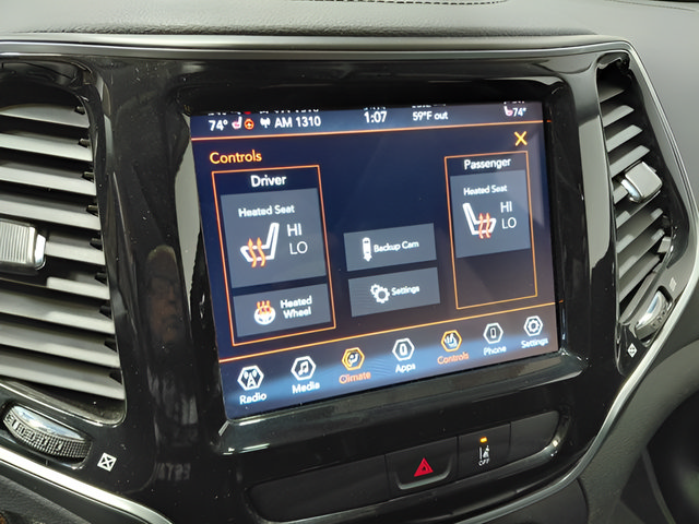 Used 2022 Jeep Cherokee Limited AWD/4WD image 5