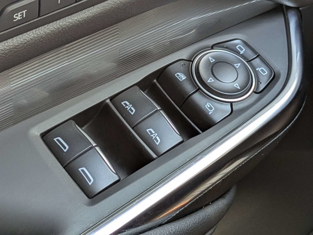 Certified 2024 Cadillac XT4 Premium Luxury FWD image 28