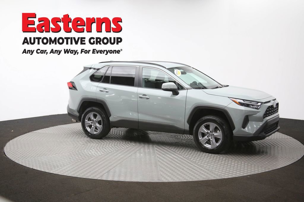 Used 2022 Toyota RAV4 XLE AWD/4WD image 48