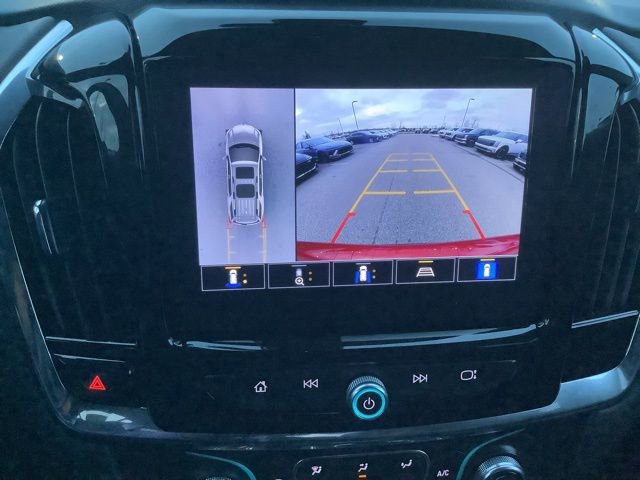 Used 2023 Chevrolet Traverse RS image 32