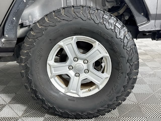 Used 2019 Jeep Wrangler Unlimited Sport S AWD/4WD image 34