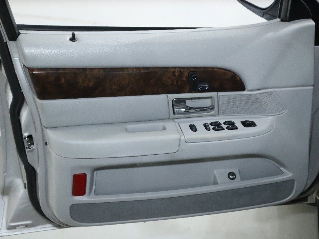 Used 2005 Mercury Grand Marquis LS image 19