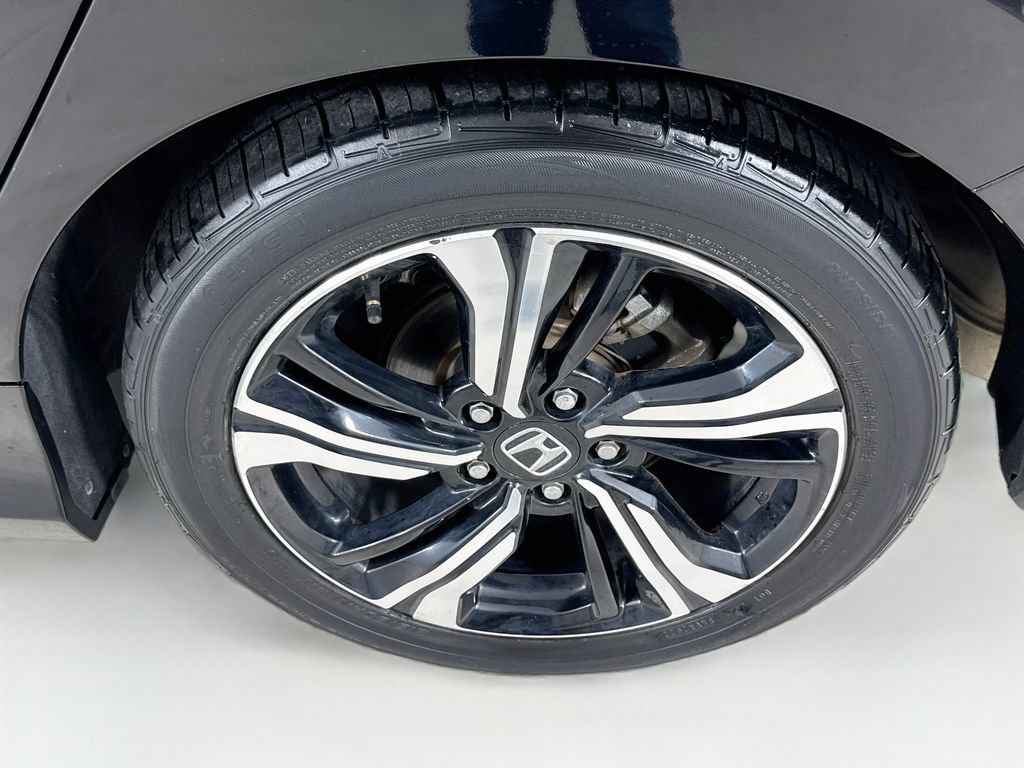 Used 2018 Honda Civic Touring image 39