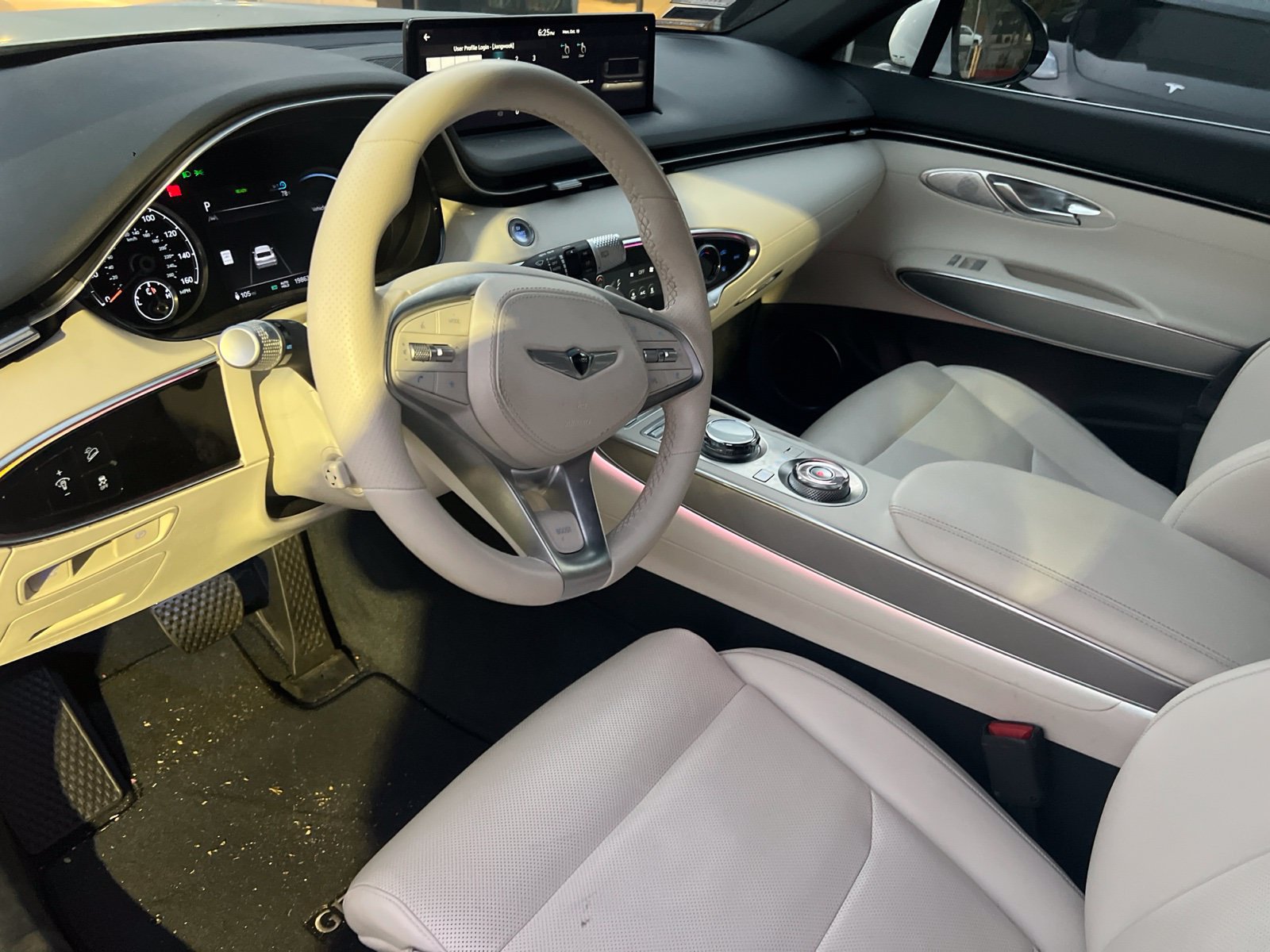Used 2025 Genesis Electrified GV70 AWD/4WD image 10