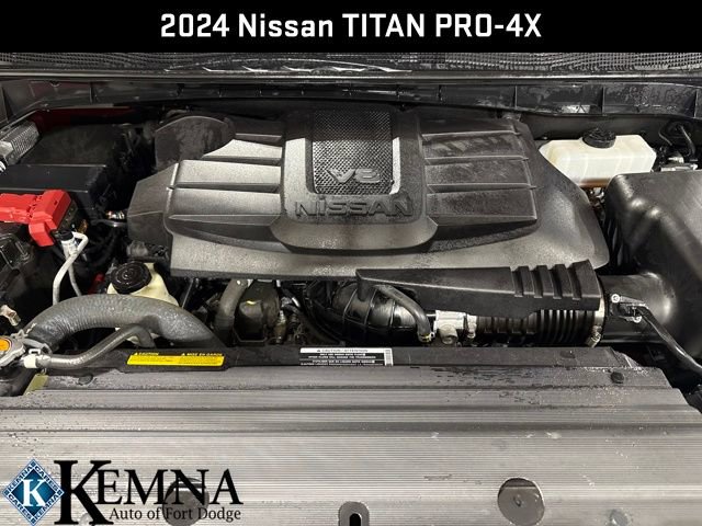 Used 2024 Nissan Titan PRO-4X w/ Pro-4x Convenience Package image 11