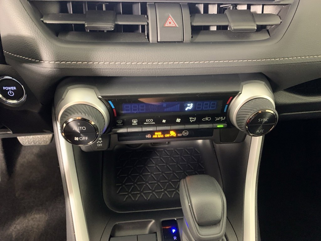 Used 2025 Toyota RAV4 XLE image 24