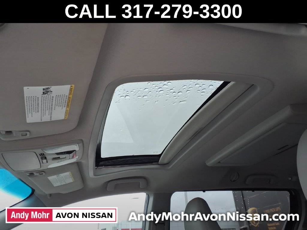 Used 2017 Toyota Sienna XLE Premium FWD image 36