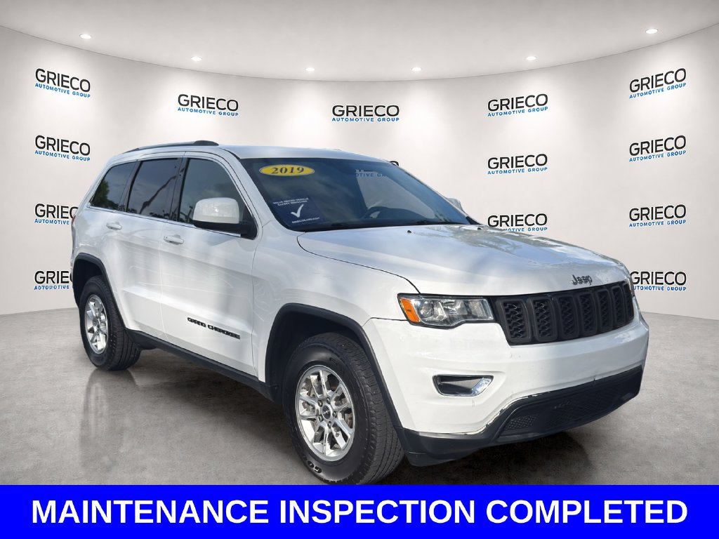 Used 2019 Jeep Grand Cherokee Laredo RWD image 1