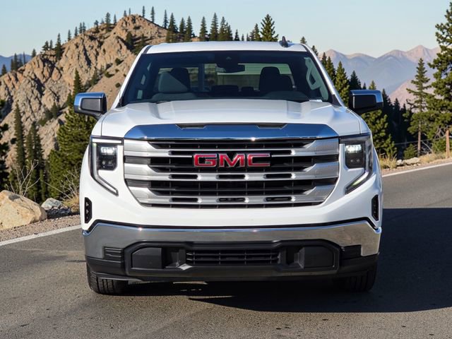 Used 2024 GMC Sierra 1500 SLE image 3